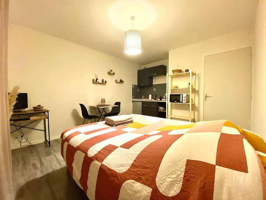 Au Calme Confort & Proche Centre Apartment Le Mans Bagian luar foto